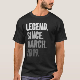 März Geburtstag 4. Dekoration 4 Jahre alt Vintage T-Shirt