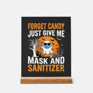 Maske und Desinfektionsmittel Halloween-Geisterdes Acrylschild
