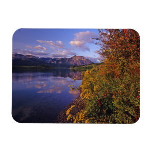Maskinonge Lake im Waterton Lakes National Park 2 Magnet