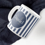 Maskuline Blau Streifen Personalisiert Mit Monogra Jumbo-Tasse<br><div class="desc">Maskulinblau gestreifte personalisierte mit Monogramm Namen Tasse für Sie zu personalisieren .. entworfen in Blau-Weiß-Farben Diese markante gigantische Tasse ist modern und stilvoll .. und ist leicht zu individualisieren.. haben Sie Ihr Getränk im Stil mit Equal To Angels / Ricaso Zuhause Verschleißprodukten</div>