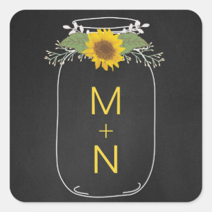 Mason Jar mit Sonnenblumen Monogramm-Gastgeschenk  Quadratischer Aufkleber