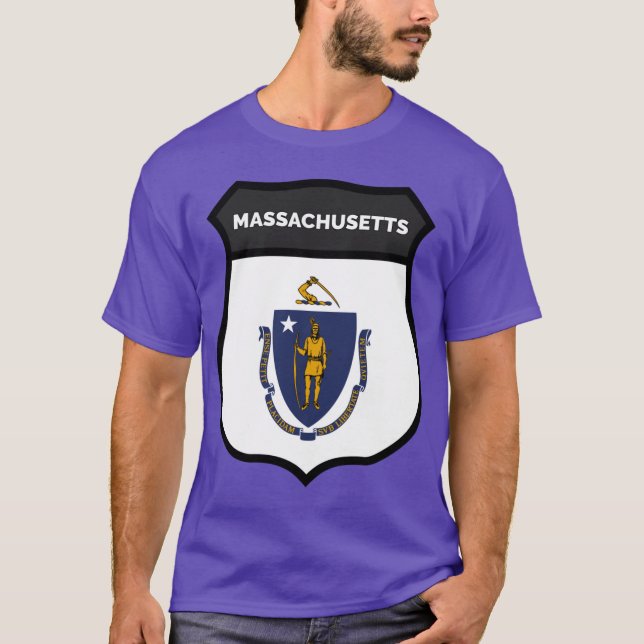 MASSACHUSETTS ABZEICHEN IV Oversized T-Shirt (Vorderseite)