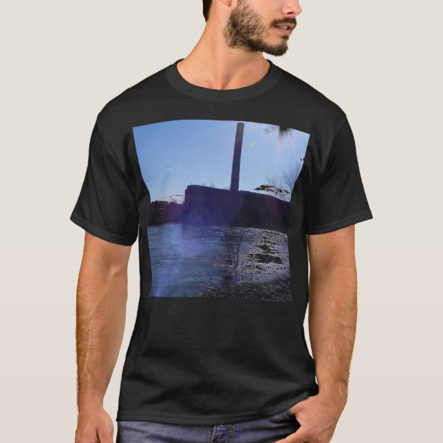 MASSACHUSETTS MILLS T-Shirt (Vorderseite)