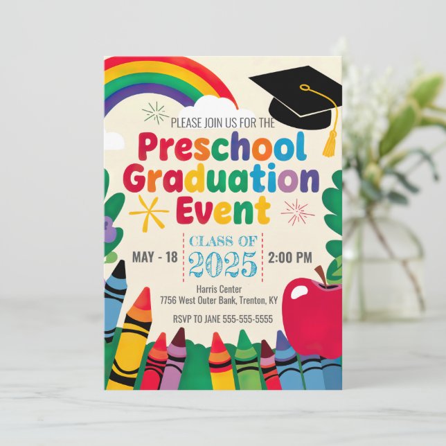 Maßgeschneiderte Crayon Rainbow Preschool Graduati Einladung (Stehend Vorderseite)