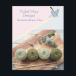 Maßgeschneiderte Fotos Handmade Craft Business Flyer<br><div class="desc">Weibliche Flyer - ideal für Ihre Strickerei-, Häkelchen-, Makrelen- oder andere Garnhandwerkerei. Das Design besteht aus einer herzförmigen Garn- und Stricknadeln-Kugel und einer Farbpalette aus Pastellrosa, Blau und Gelb. Die Vorlage ist für Sie Set, um Ihren Firmennamen und Ihre Tagline (oder Sie sind herzlich eingeladen, unsere Sample-Tagline zu verwenden) sowie...</div>