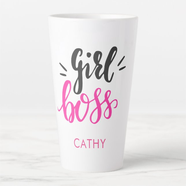 Maßgeschneiderte Girl Boss Typografie Pink Black Milchtasse (Vorderseite)