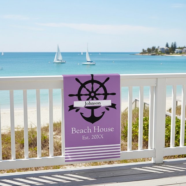 Maßgeschneiderte Streifen mit weißem Streifen und  Strandtuch (Von Creator hochgeladen)