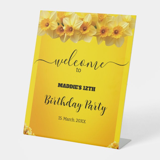 Maßgeschneiderter Daffodil März Geburtstag Blume G Sockelschild (Vorderseite)