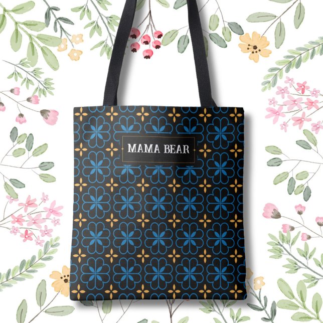 Maßgeschneiderter Mama Bear Elegantes Muster Tote  (Custom your name or text on the elegant Mediterranean pattern tote bag.)