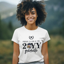 Maßgeschneiderter moderner Cousin der Graduate Fam T-Shirt