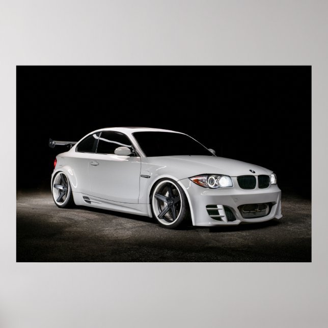 Maßgeschneidertes Baggergehäuse BMW 1er Poster (Vorne)
