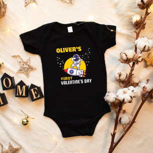 Maßgeschneidertes Erstvalentiner-Outfit Baby Strampler