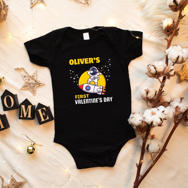 Maßgeschneidertes Erstvalentiner-Outfit Baby Strampler (Von Creator hochgeladen)