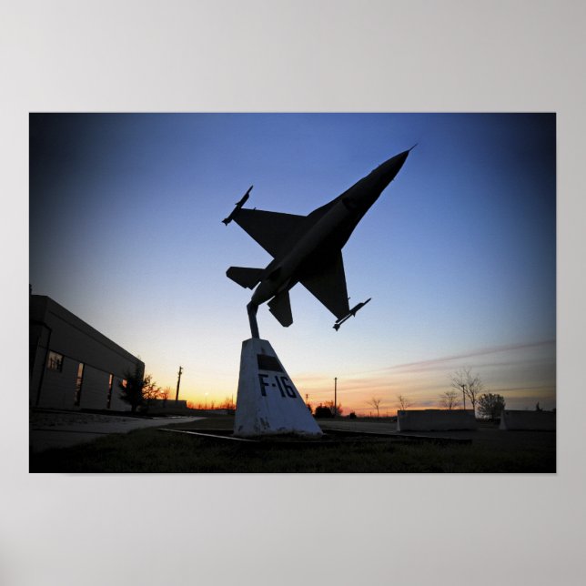 Maßstabsmodell eines F-16 C-Kampffalken Poster (Vorne)