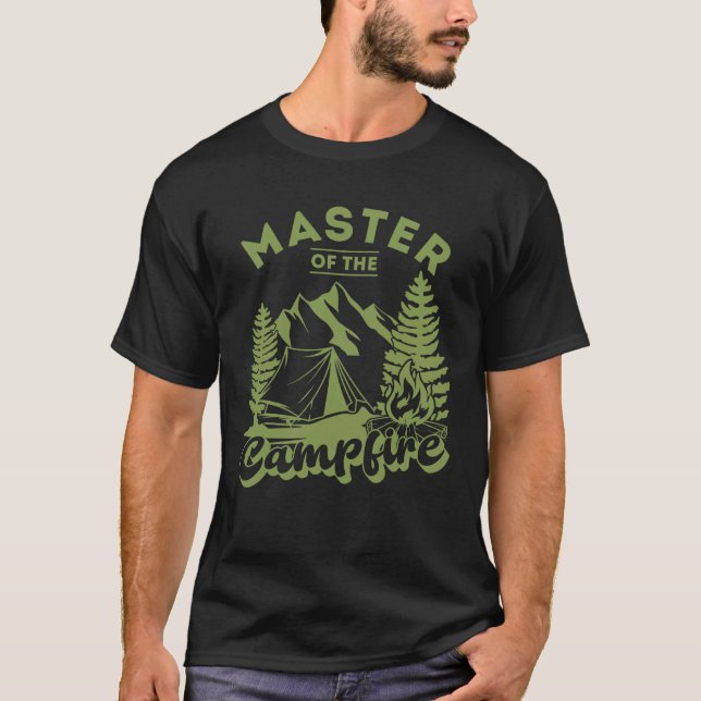 Master of the Campfire Retro Camping T-Shirt (Vorderseite)