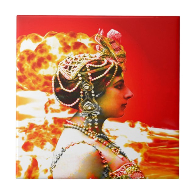 Mata Hari Fliese (Vorderseite)