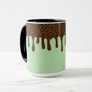 Matcha-Eiscreme, geschmolzene Schoko-Topping-Sprin Tasse