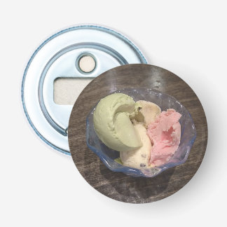 Matcha Erdbeere Vanille Eiscreme-Scoop-Sundae B Flaschenöffner