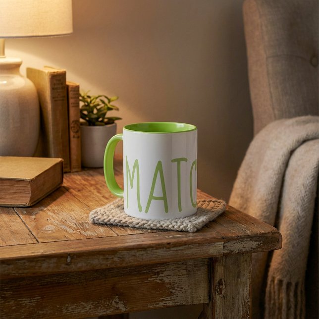 Matcha grüner Text und innen Tasse (Matcha green text and inside mug.)