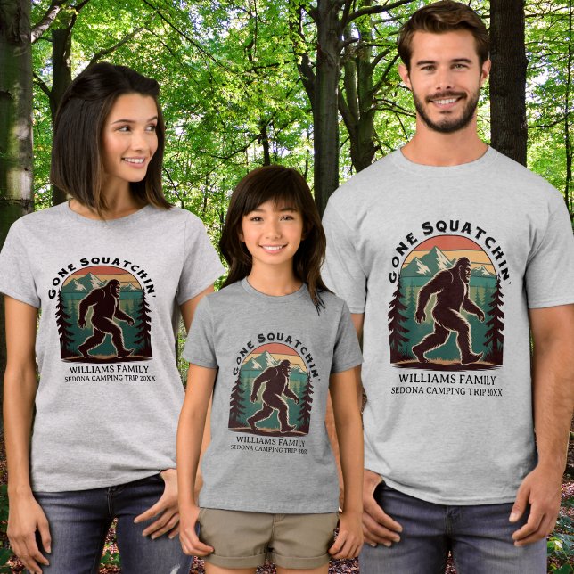Matching Family Vacation BigFoot Gone Squatchin' T-Shirt (Von Creator hochgeladen)