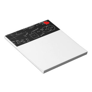 Mathe-Tafel mit 3D süßem rotem Herz Notizblock