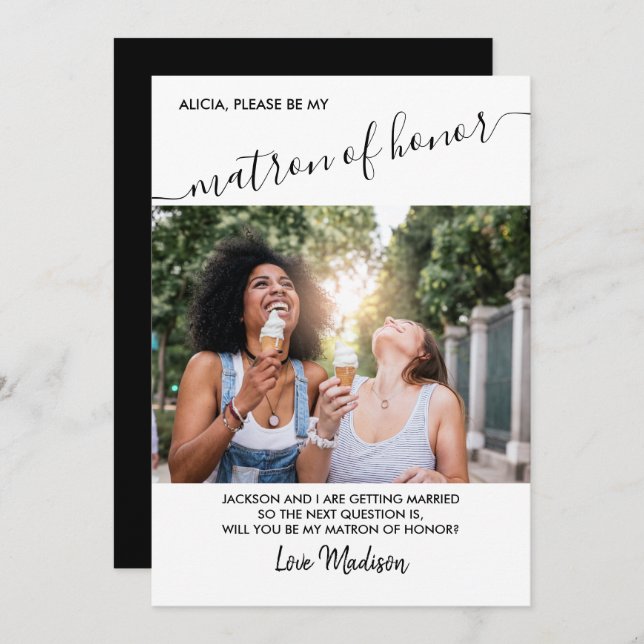 Matron of Honor Black and White Foto Vorschlag Einladung (Vorne/Hinten)