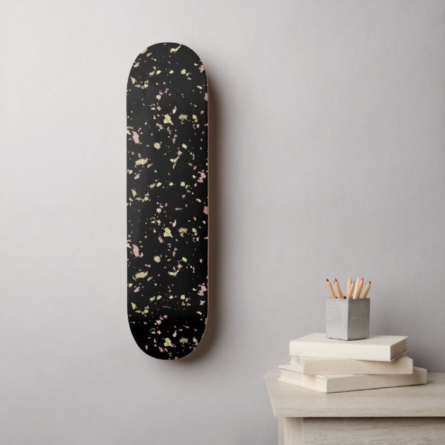 Matte Gold und Rose Gold Flakes Black Skateboard (Wandkunst)
