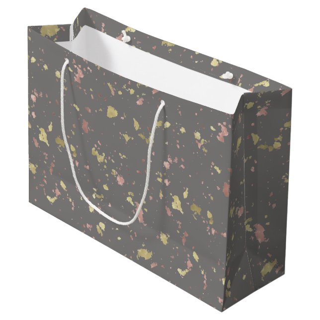 Matte Gold und Rose Gold Flakes Warmes Dunkles Gra Große Geschenktüte (Vorderseite Schrägansicht)