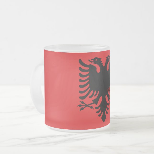 Mattierte kleine Tasse aus Glas - Flagge Albaniens (Vorderseite Links)