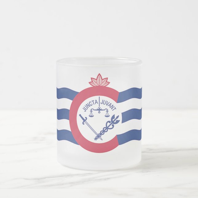Mattierte kleine Tasse aus Glas mit Cincinnati-Fla (Mittel)