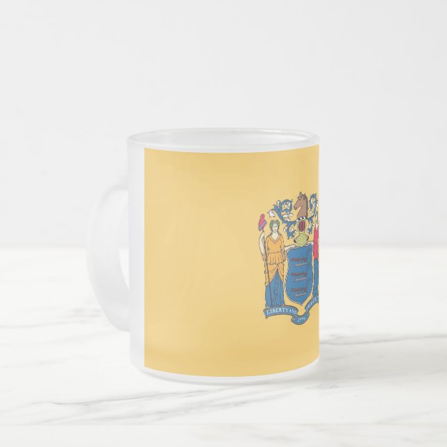 Mattierte kleine Tasse aus Glas mit der Fahne von  (Vorderseite Links)