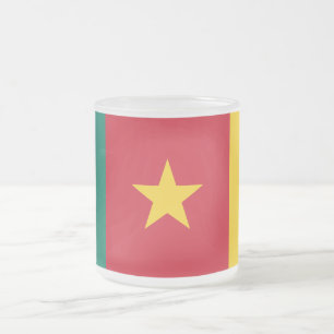 Mattierte kleine Tasse aus Glas mit Kamerun-Flagge