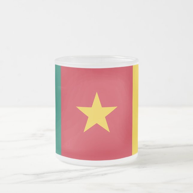 Mattierte kleine Tasse aus Glas mit Kamerun-Flagge (Mittel)