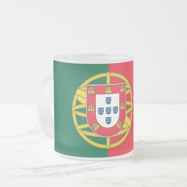 Mattierte kleine Tasse mit portugiesischer Flagge (Vorderseite Links)