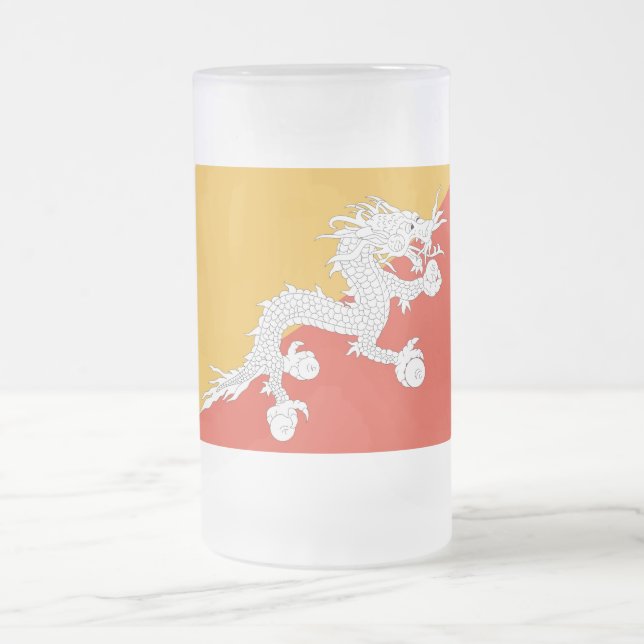 Mattierte Tasse aus Glas mit bhutanischer Flagge (Mittel)