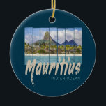 Mauritius Indischer Ozean Vintag Beach Souvenir Keramik Ornament<br><div class="desc">Mauritius Indischer Ozean mit Strand und Palmen Urlaub Andenken für Reisende. Vintage Mauritius Feriengestaltung im Indischen Ozean für Inselliebhaber. Sie können das Design einfach anpassen und personlisieren,  indem Sie den gewollt Namen eingeben.</div>