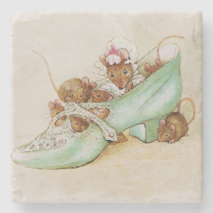 Maus Familie in einem Schuhwerk von Beatrix Potter Steinuntersetzer
