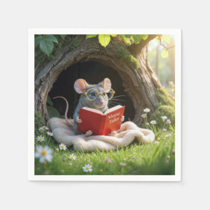 Maus liest ein rotes Buch auf einer Decke Serviette