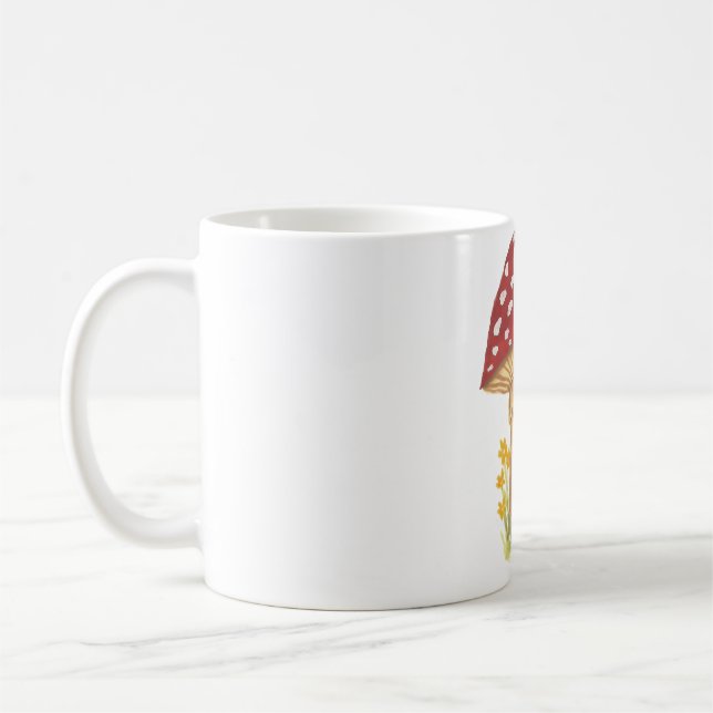 Maus schläft unter einem Pilz Kaffeetasse (Links)