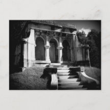 Mausoleum auf einem Hügel