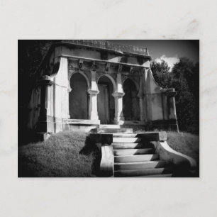 Mausoleum auf einem Hügel Postkarte