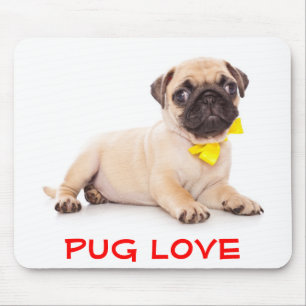 Mauspad mit Pug-Liebling-Hundewelpe mit gelber Sch