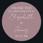 Mauve Elegant Script Wedding Vielen Dank Runder Aufkleber<br><div class="desc">Diese mauve minimalistische elegante Skript Hochzeit danke Ihnen Aufkleber kann mit Ihren Informationen in der schicken Typografie personalisiert werden. Entwickelt von Thisisnotme©</div>