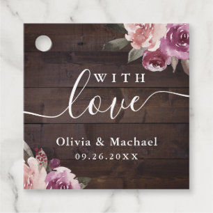 Mauve lila, blumengeschmücktes rustikales Holz mit Geschenkanhänger