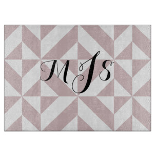 Mauve Monogram Geometric Deko Cube Pattern Schneidebrett