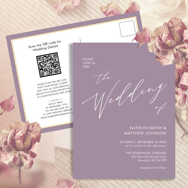 Mauve QR Code in einem modernen Skript Hochzeit Einladungspostkarte (Von Creator hochgeladen)