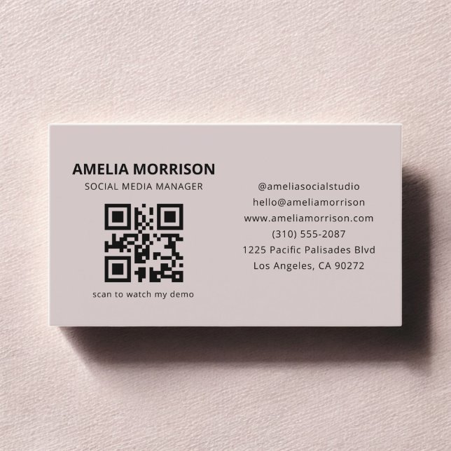 Mauve QR-Code Minimalistisch Beruflich Visitenkarte (Von Creator hochgeladen)