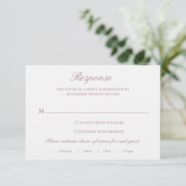 Mauve Wreath Monogram Elegant Wedding RSVP Karte (Stehend Vorderseite)