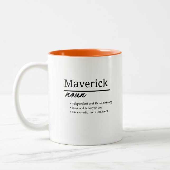 Maverick, personalisierte Name für Jungen Zweifarbige Tasse (Links)