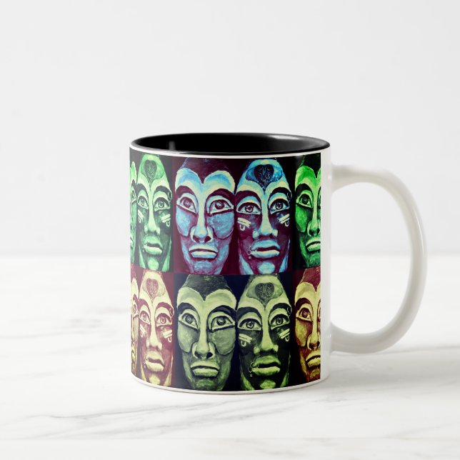 Maya-Krieger - Surrealismus bemalt Design Zweifarbige Tasse (Rechts)